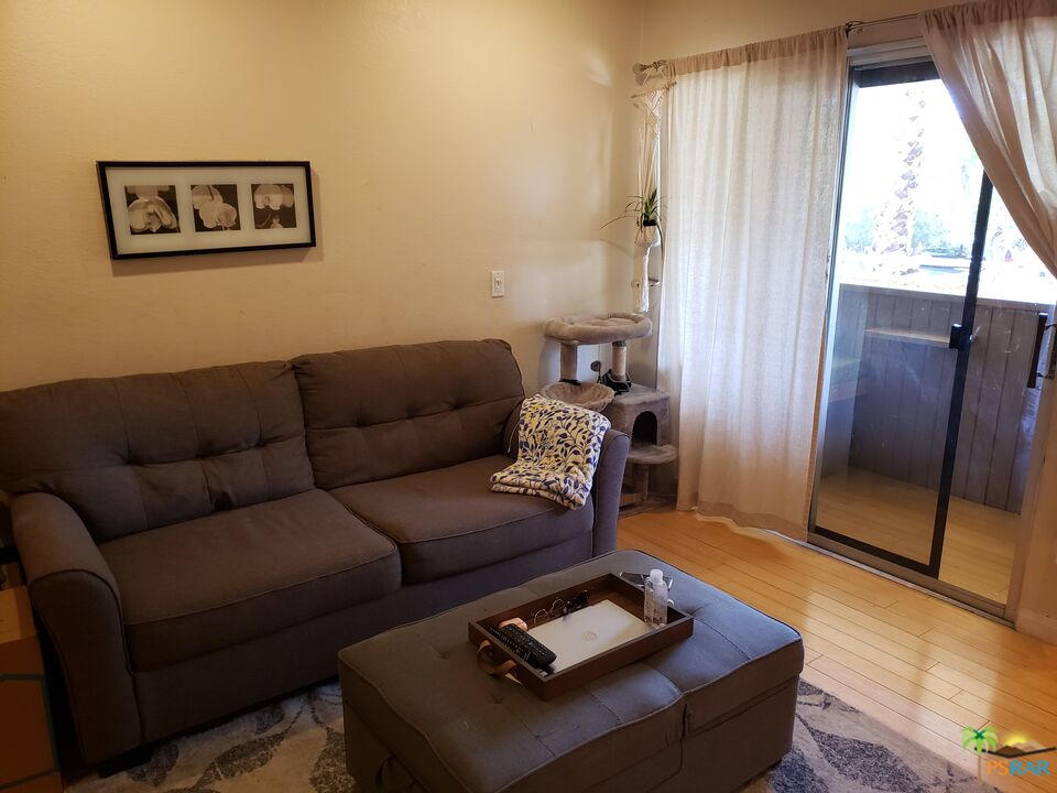 Image 4 for 470 VILLA CT #202
