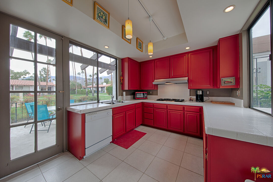 Image 6 for 1229 PRIMAVERA DR
