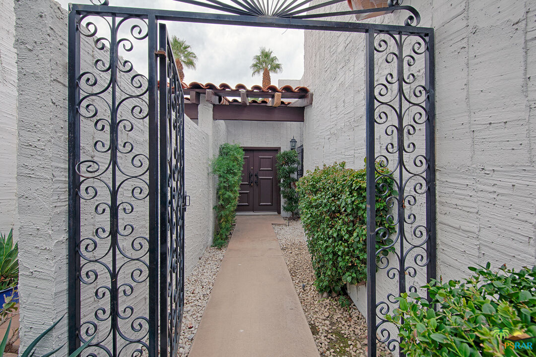 Image 17 for 1229 PRIMAVERA DR