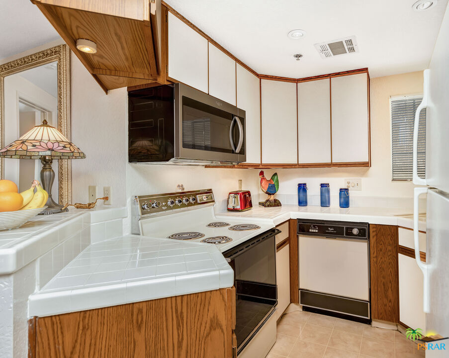 Image 4 for 2700 LAWRENCE CROSSLEY RD #8