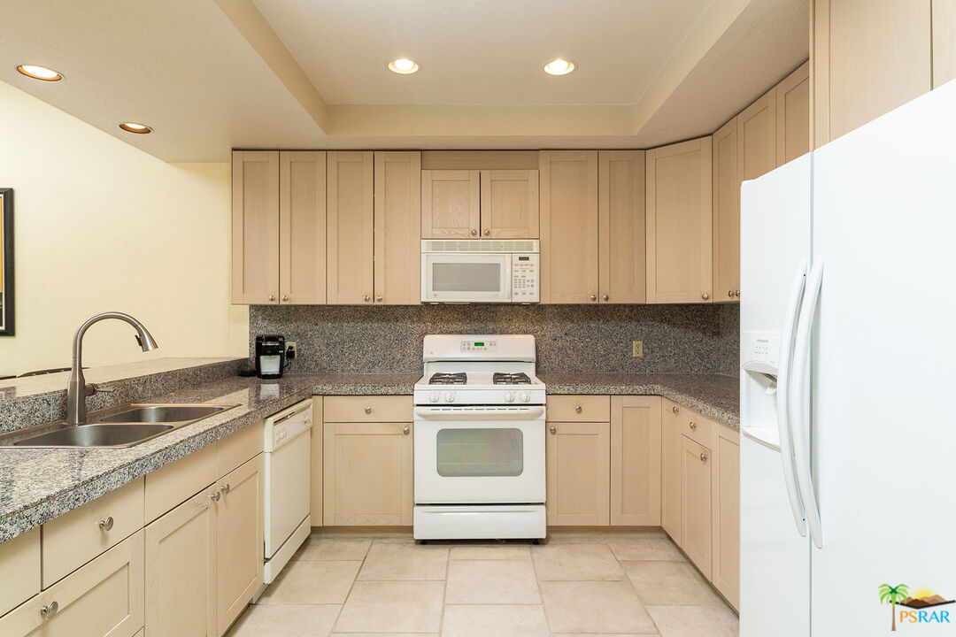 Image 11 for 2601 BROADMOOR DR #7