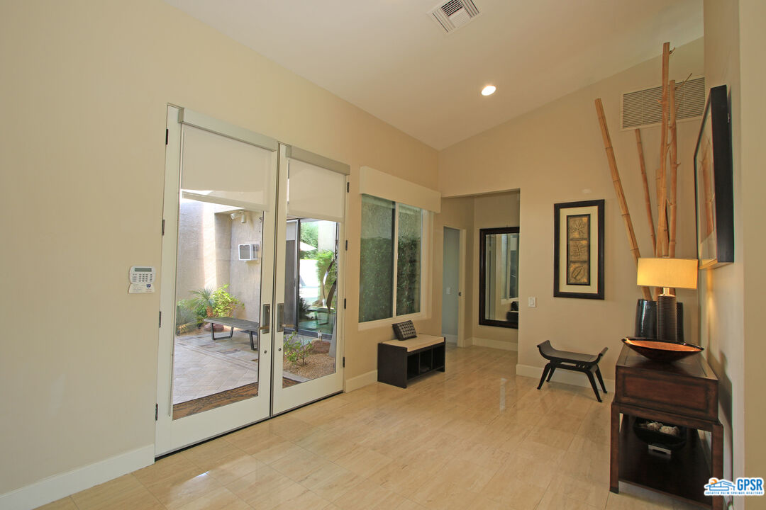 Image 11 for 10108 Lakeview Dr