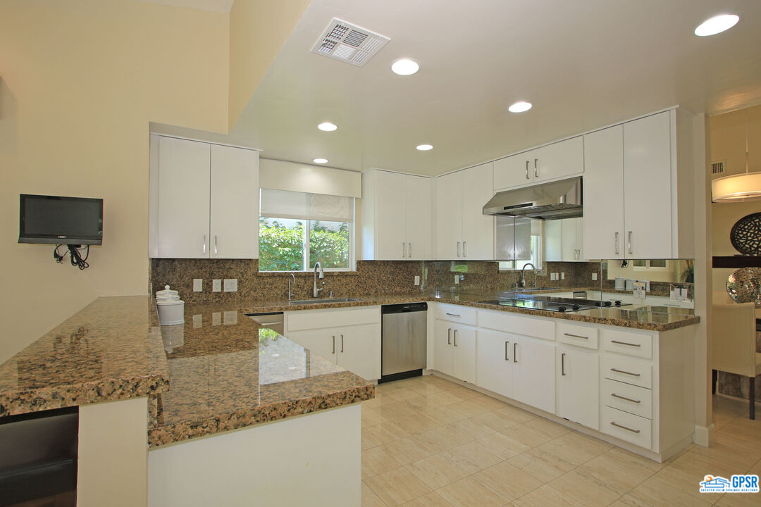 Image 19 for 10108 Lakeview Dr