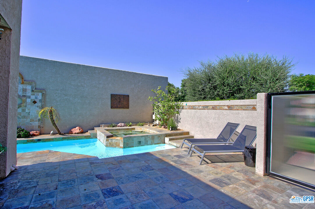 Image 3 for 10108 Lakeview Dr