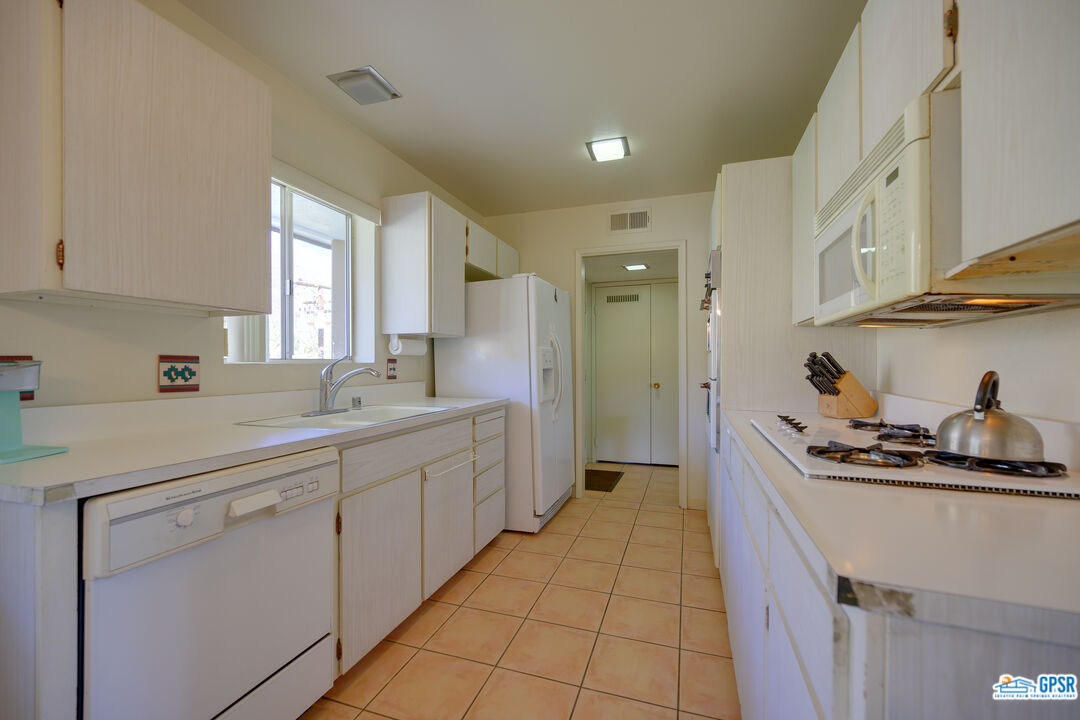 Image 17 for 2300 PALM CANYON DR #31
