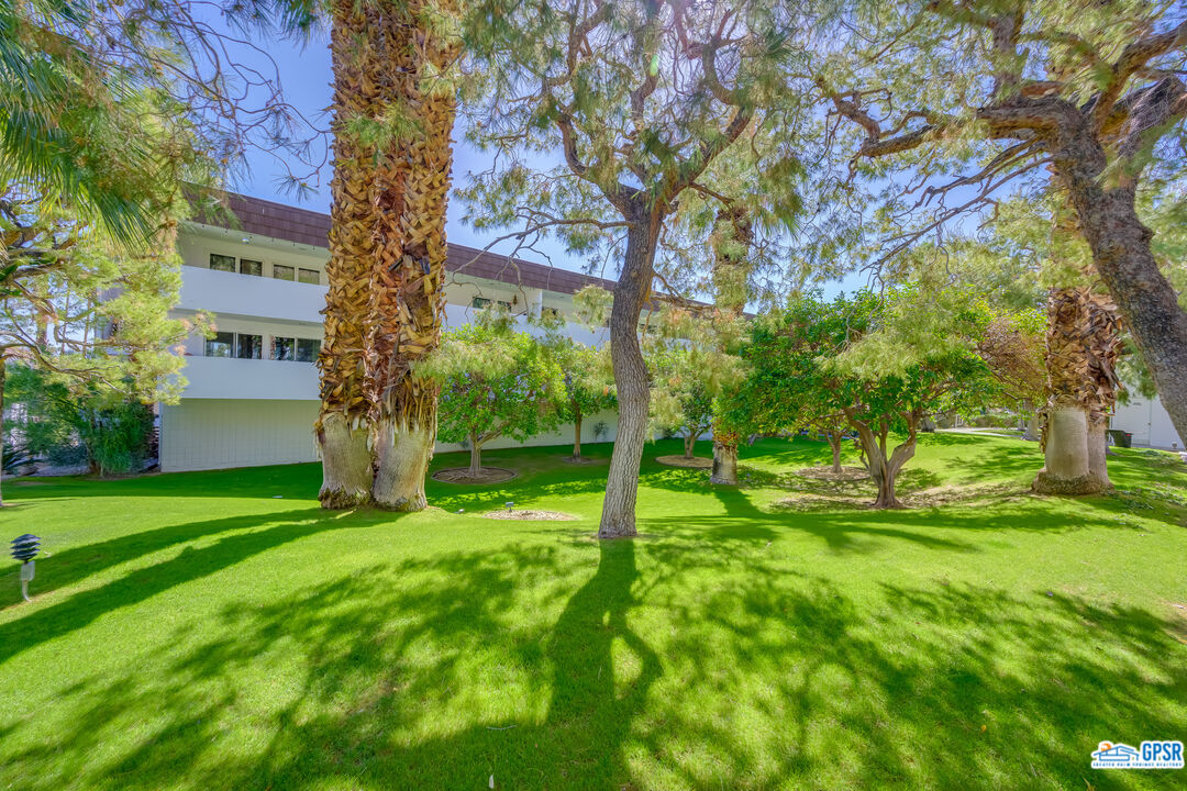 Image 31 for 2300 PALM CANYON DR #31
