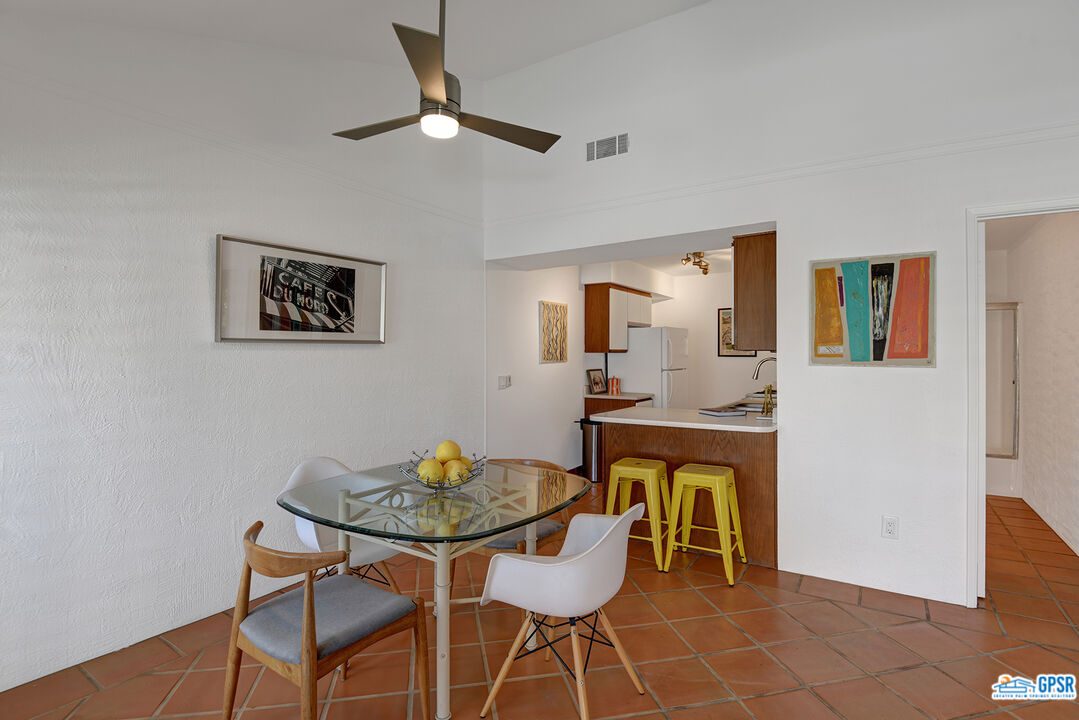 Image 7 for 1150 AMADO RD #8B2