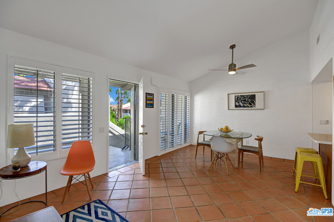 Image 6 for 1150 AMADO RD #8B2