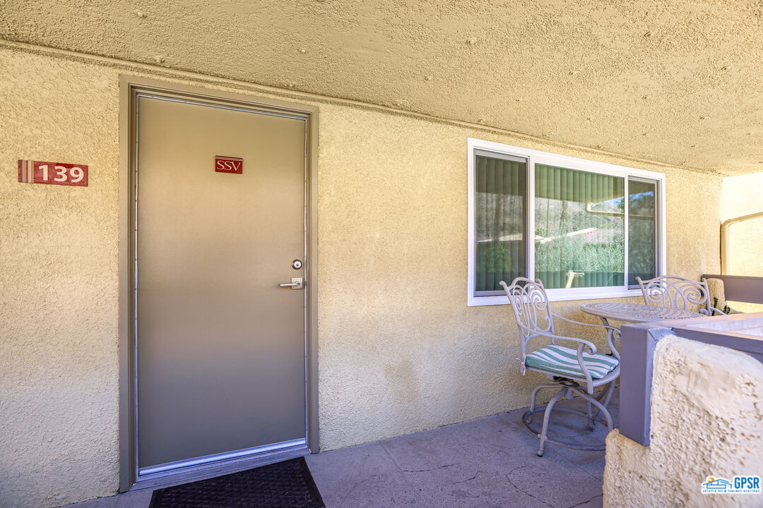 Image 2 for 1950 PALM CANYON DR #139