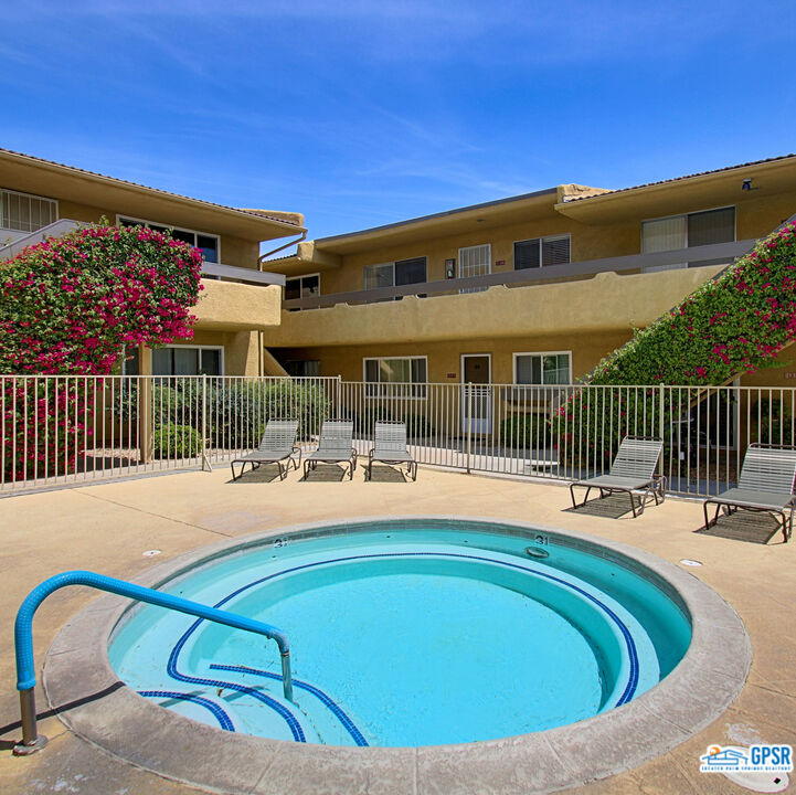 Image 25 for 1950 PALM CANYON DR #139