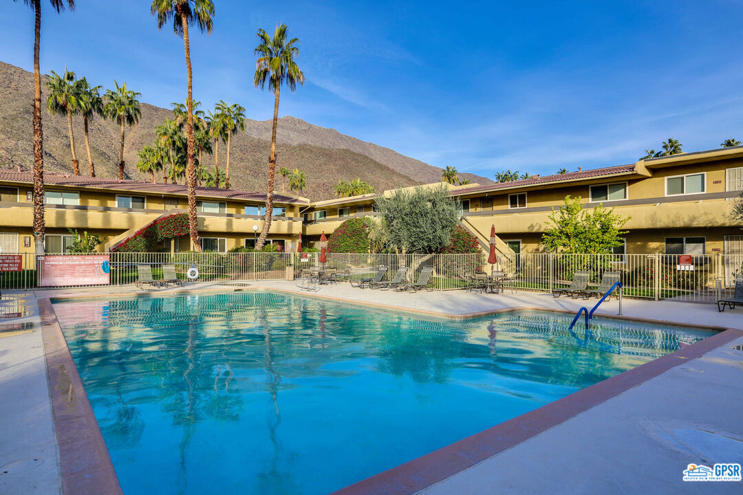Image 31 for 1950 PALM CANYON DR #139