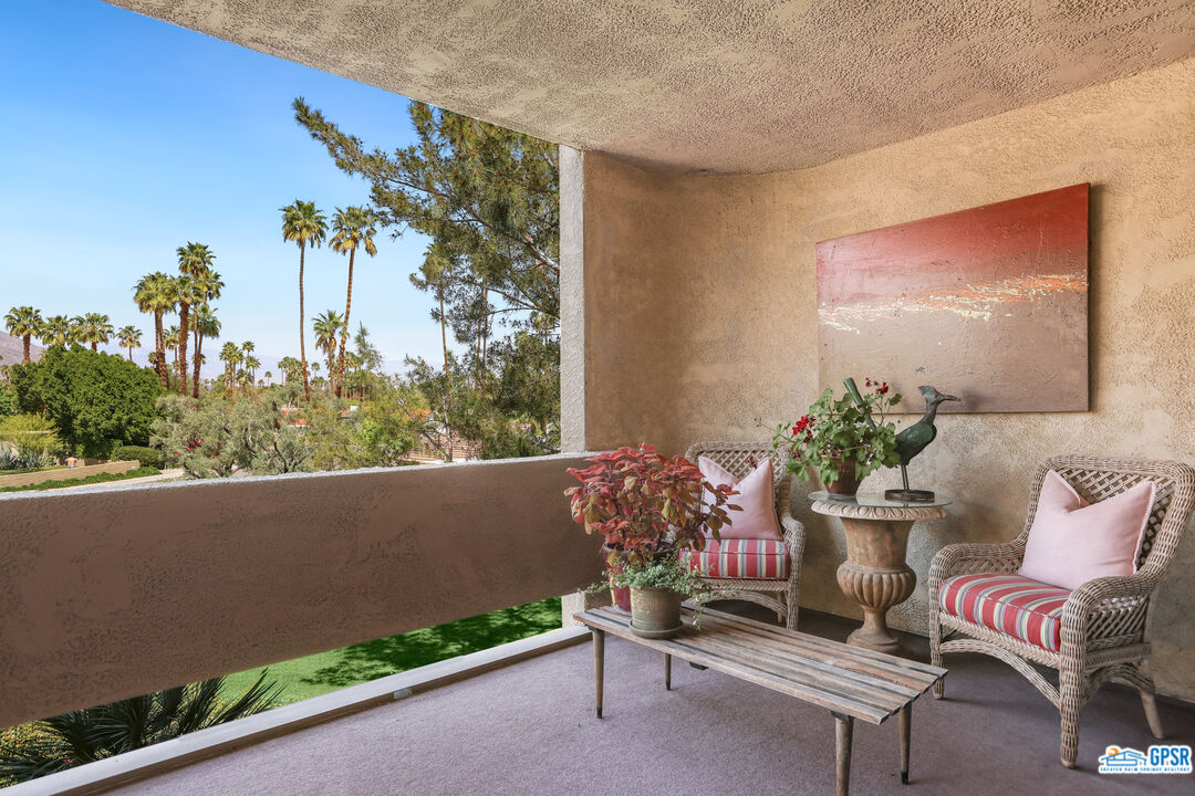 Image 33 for 1630 LA REINA WAY #2B