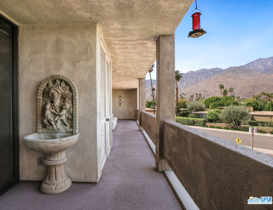 Image 34 for 1630 LA REINA WAY #2B