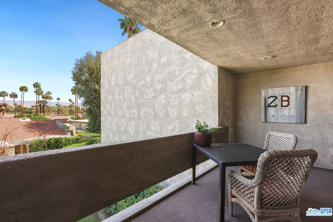Image 30 for 1630 LA REINA WAY #2B
