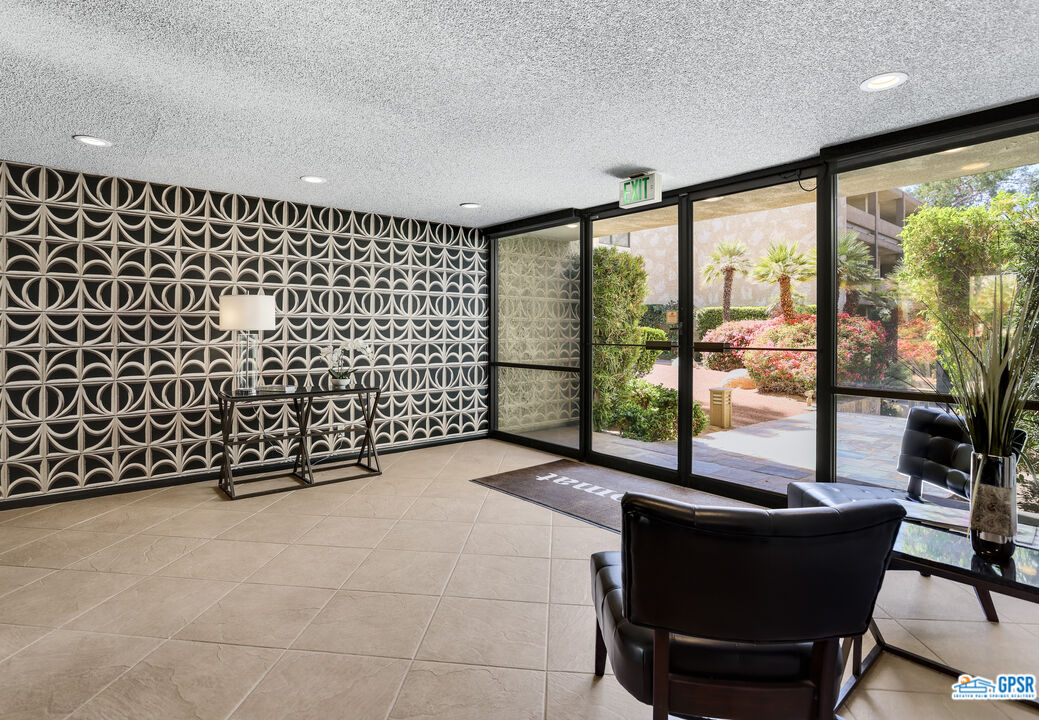 Image 5 for 1630 LA REINA WAY #2B