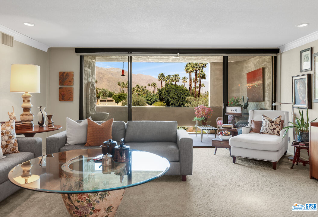 Image 11 for 1630 LA REINA WAY #2B