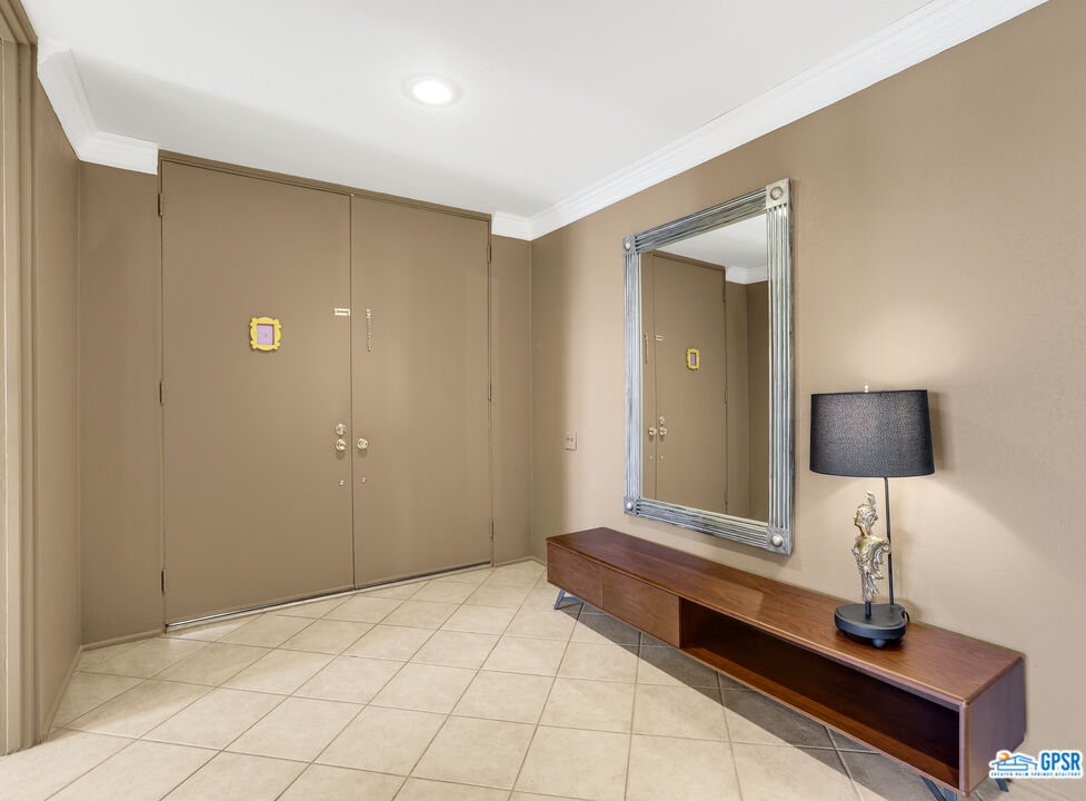 Image 7 for 1630 LA REINA WAY #2B