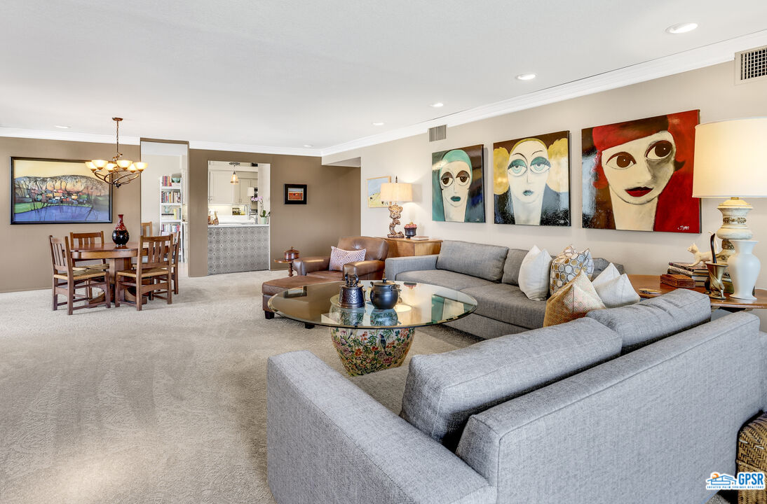 Image 13 for 1630 LA REINA WAY #2B