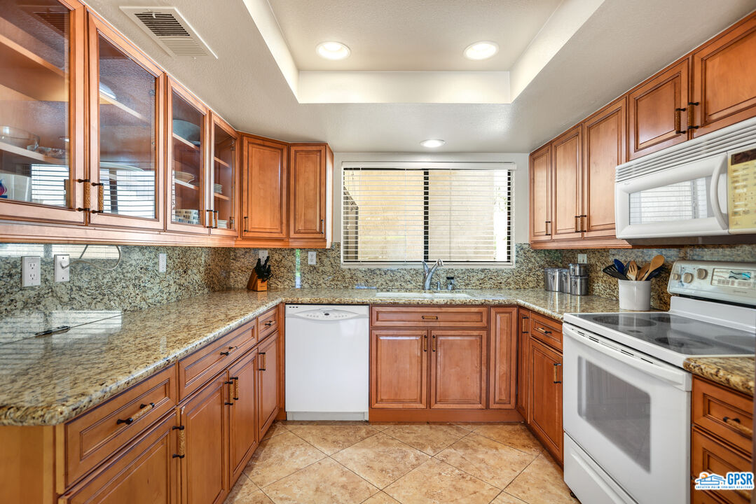 Image 12 for 2600 PALM CANYON DR #48