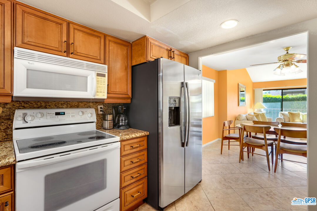 Image 14 for 2600 PALM CANYON DR #48