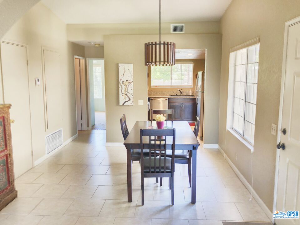 Image 8 for 2701 MESQUITE AVE #Z134