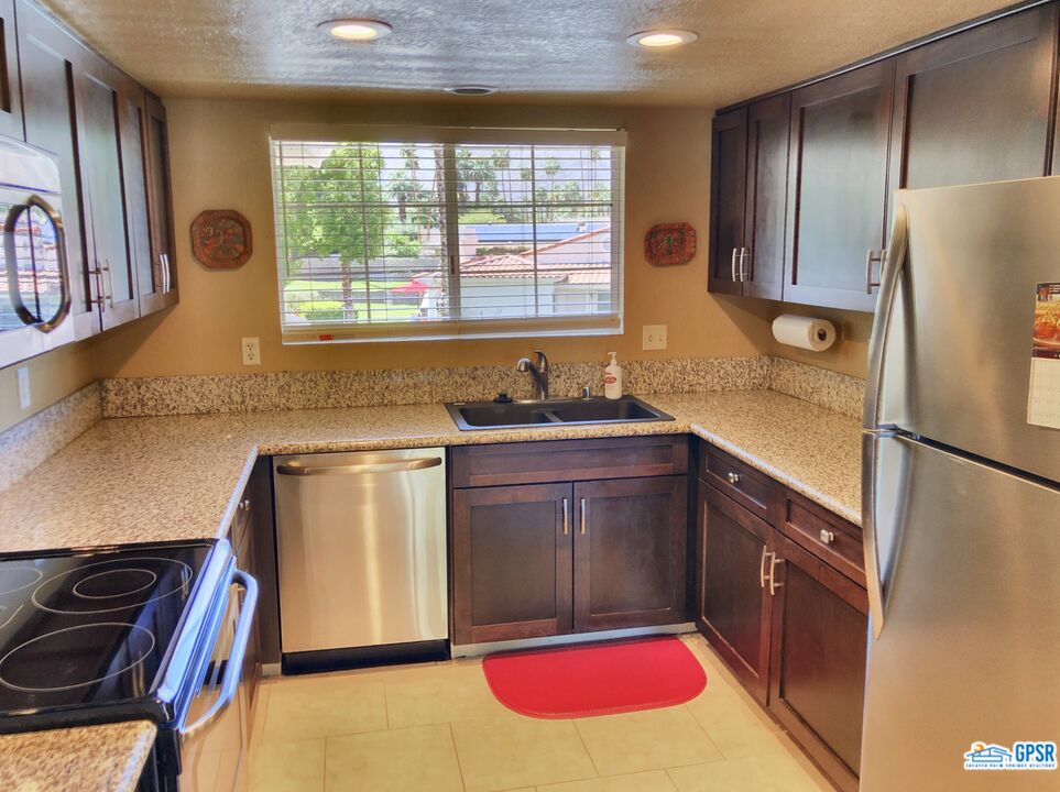 Image 10 for 2701 MESQUITE AVE #Z134