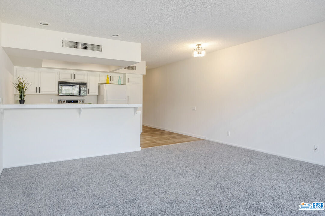 Image 3 for 1655 PALM CANYON DR #318