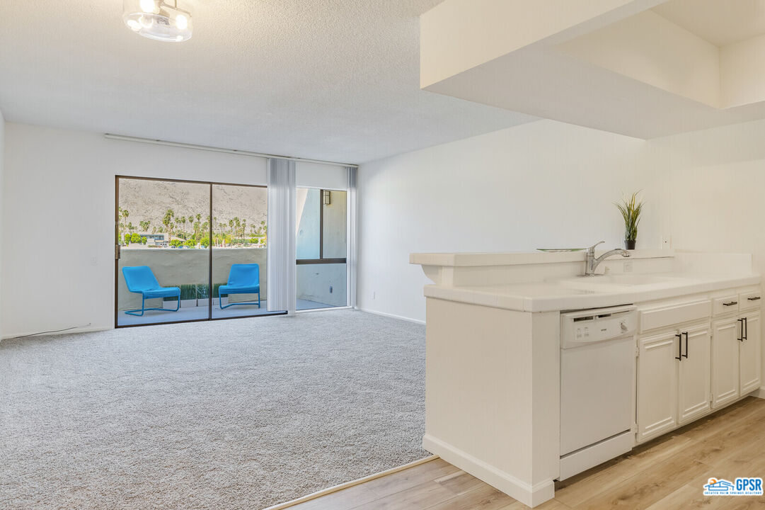 Image 5 for 1655 PALM CANYON DR #318