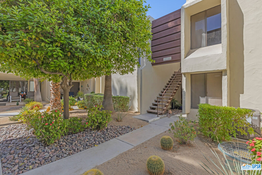 Image 12 for 1655 PALM CANYON DR #318