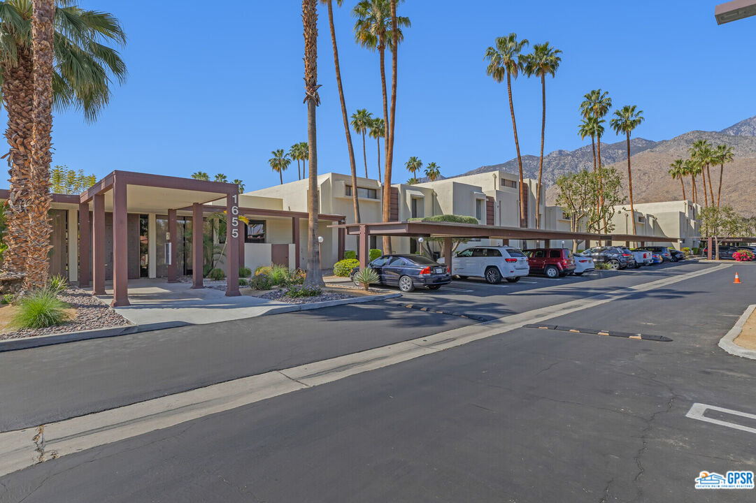 Image 13 for 1655 PALM CANYON DR #318