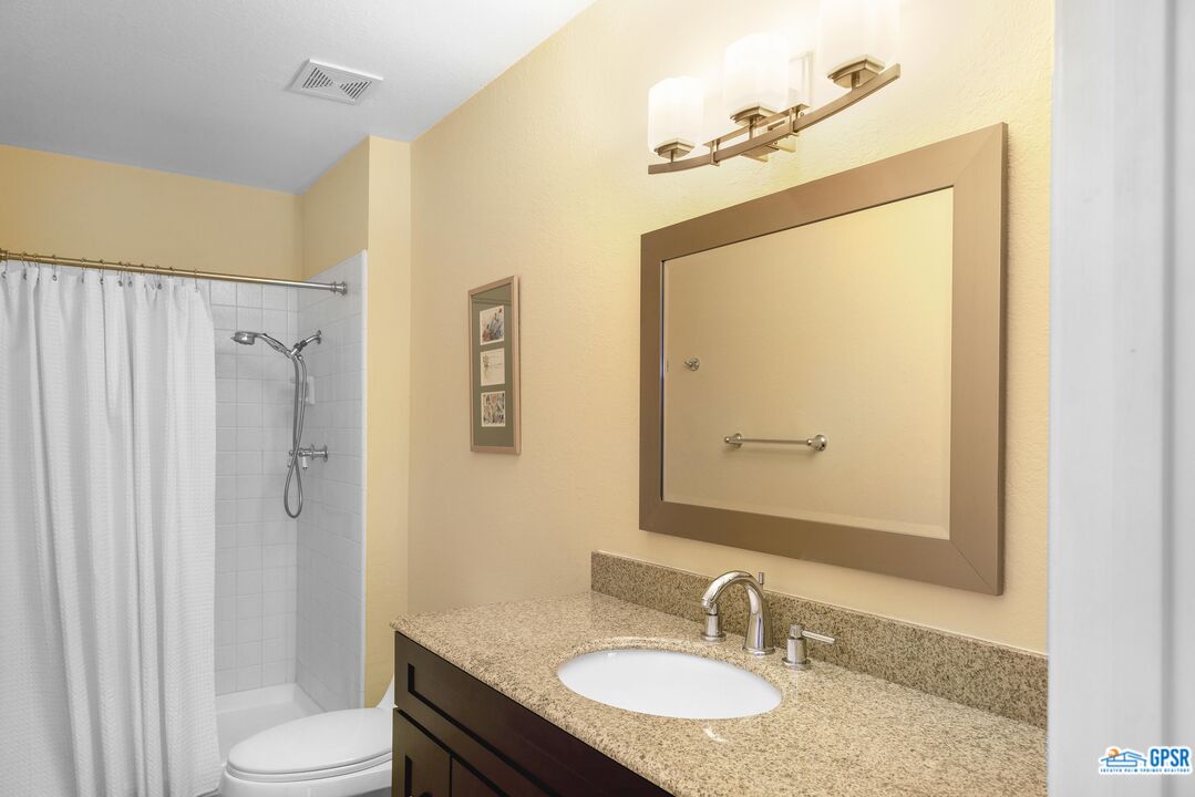 Image 9 for 1411 N CERRITOS RD