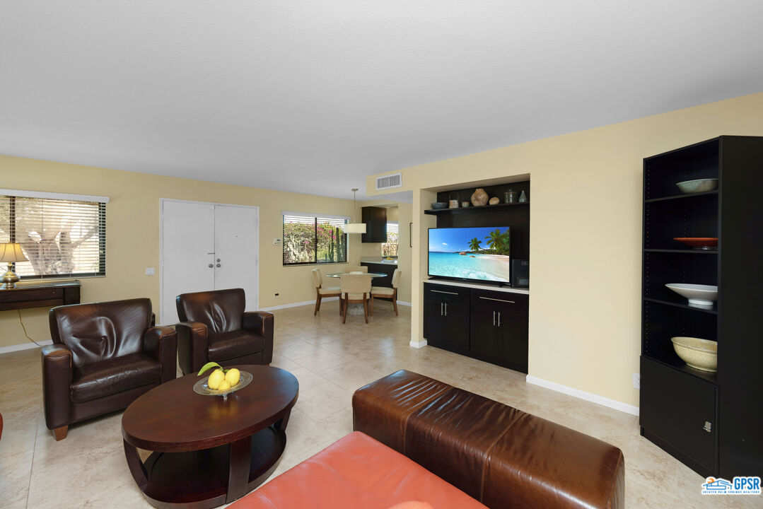 Image 22 for 1411 N CERRITOS RD
