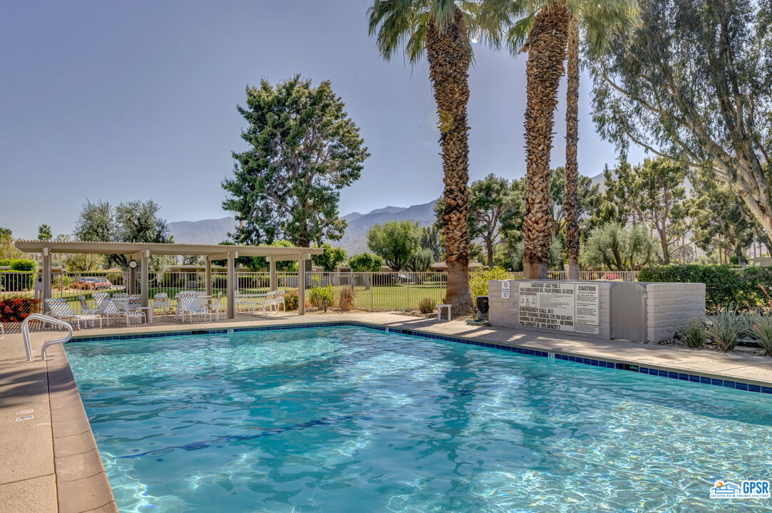 Image 7 for 1411 N CERRITOS RD