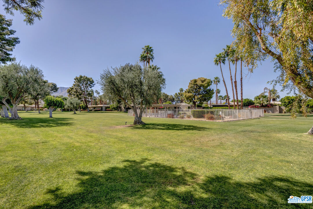 Image 19 for 1411 N CERRITOS RD