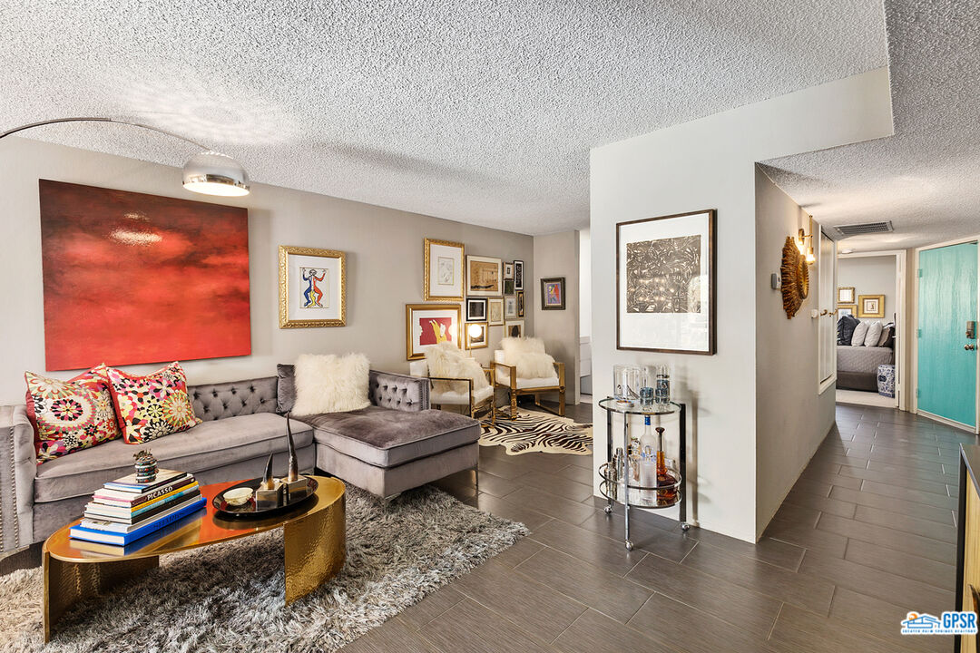 Image 11 for 5300 WAVERLY DR #J4