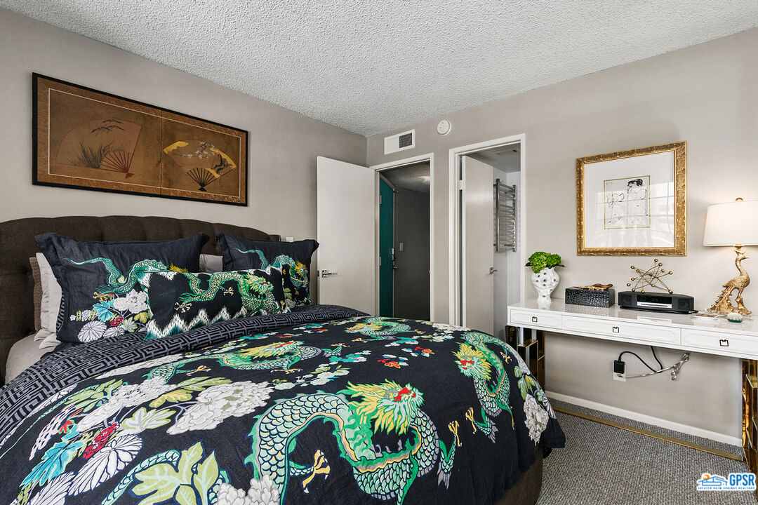 Image 16 for 5300 WAVERLY DR #J4