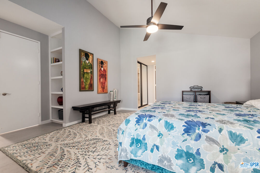 Image 15 for 1471 E AMADO RD