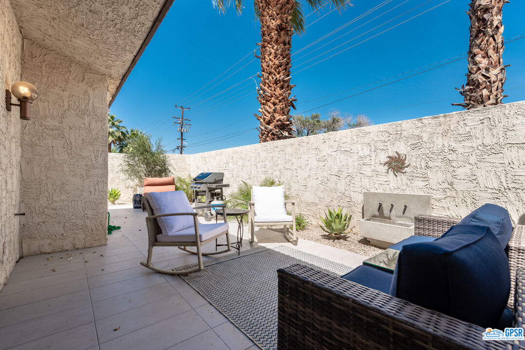 Image 19 for 1471 E AMADO RD