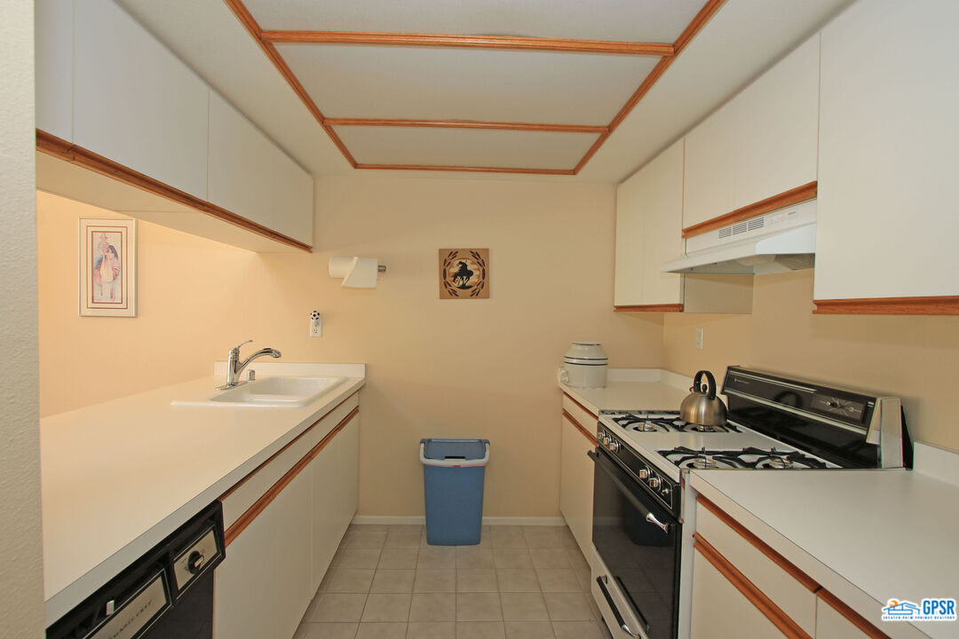 Image 42 for 200 RACQUET CLUB RD #13
