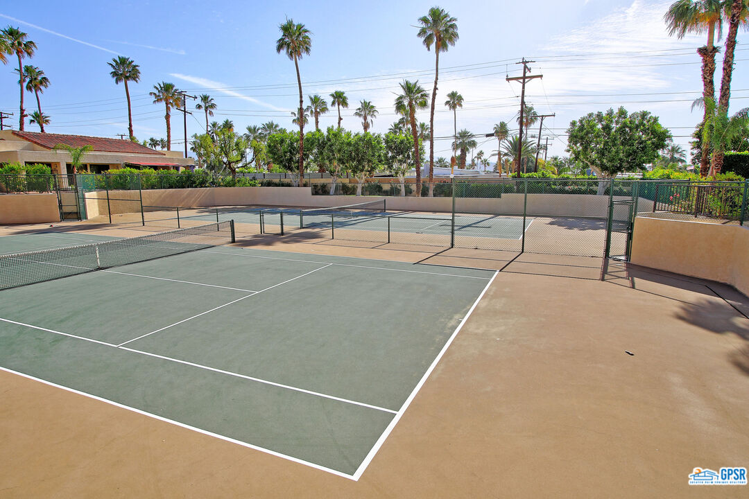 Image 32 for 200 RACQUET CLUB RD #13