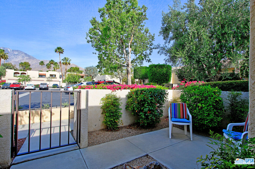 Image 4 for 200 RACQUET CLUB RD #13