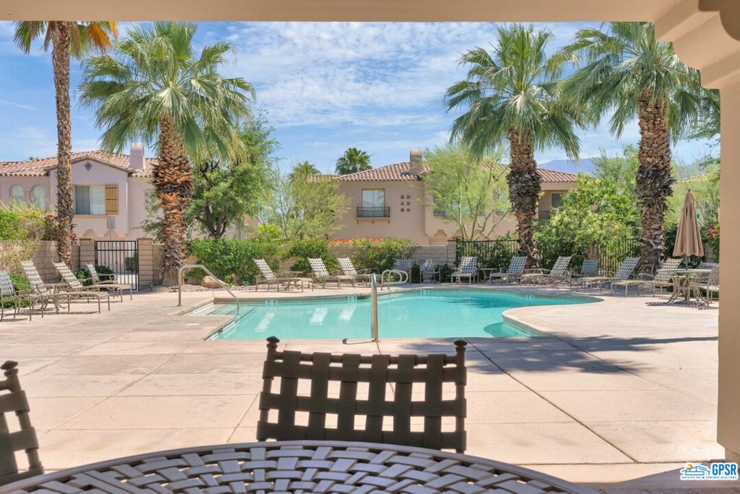 Image 28 for 1402 N YERMO DR