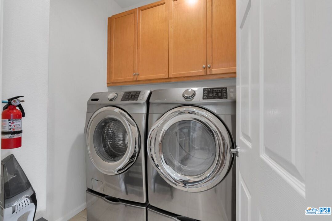 Image 25 for 1402 N YERMO DR
