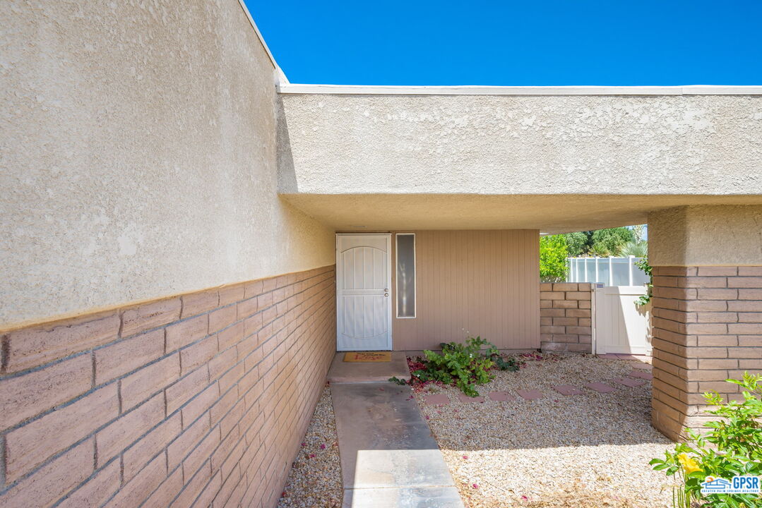Image 3 for 1330 S SUNFLOWER CIR