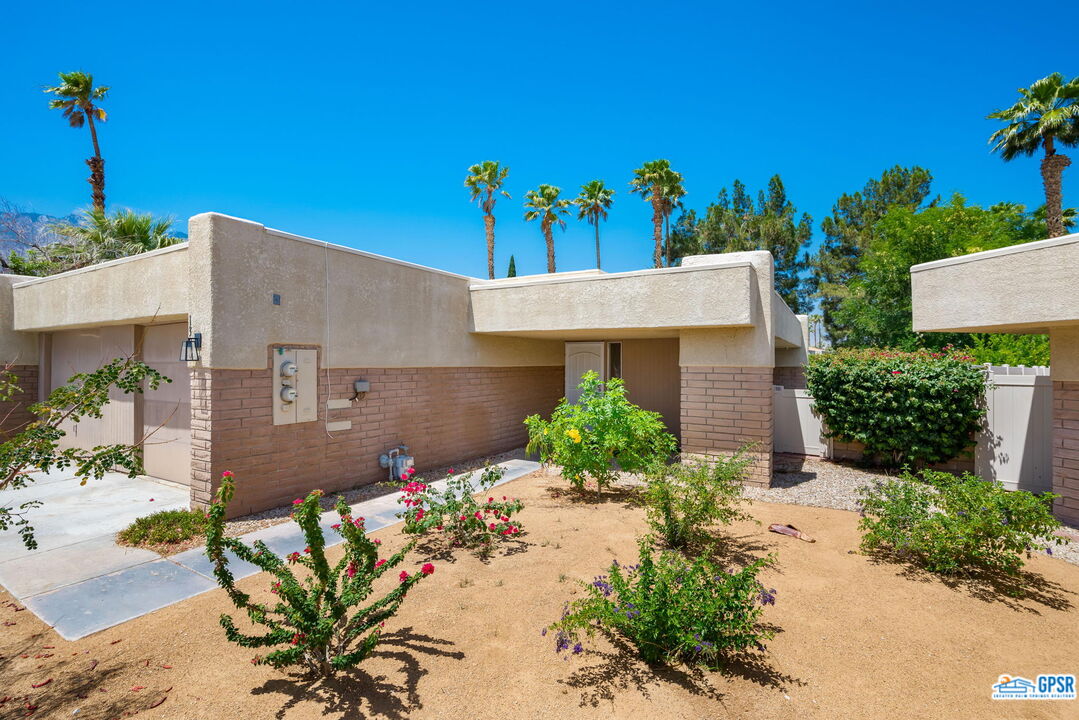 Image 2 for 1330 S SUNFLOWER CIR