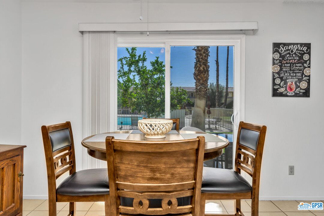 Image 8 for 1950 PALM CANYON DR #120