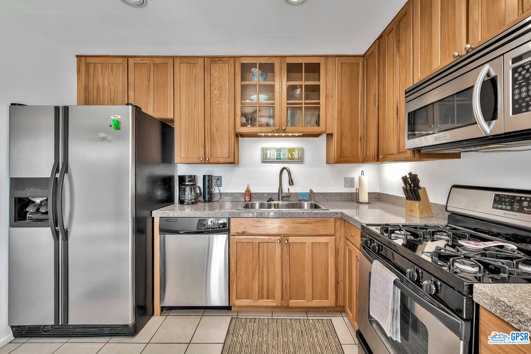 Image 10 for 1950 PALM CANYON DR #120