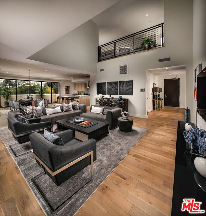 Thumbnail for 358 W GREEN ST #412