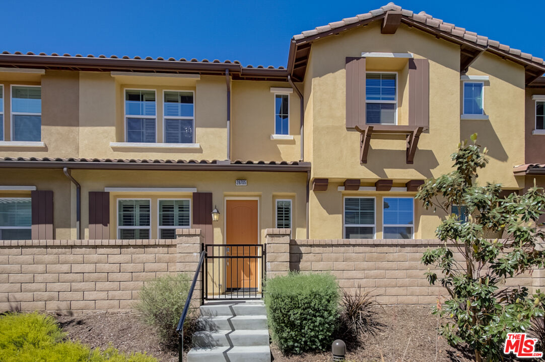 28705 Jardineras DR Santa Clarita, California Built in 2018, this Valencia two-story home offers granite countertops, and a two-car garage. This home has been virtually staged to illustrate its potential.