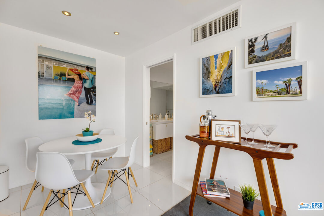 Image 6 for 1111 PALM CANYON DR #121